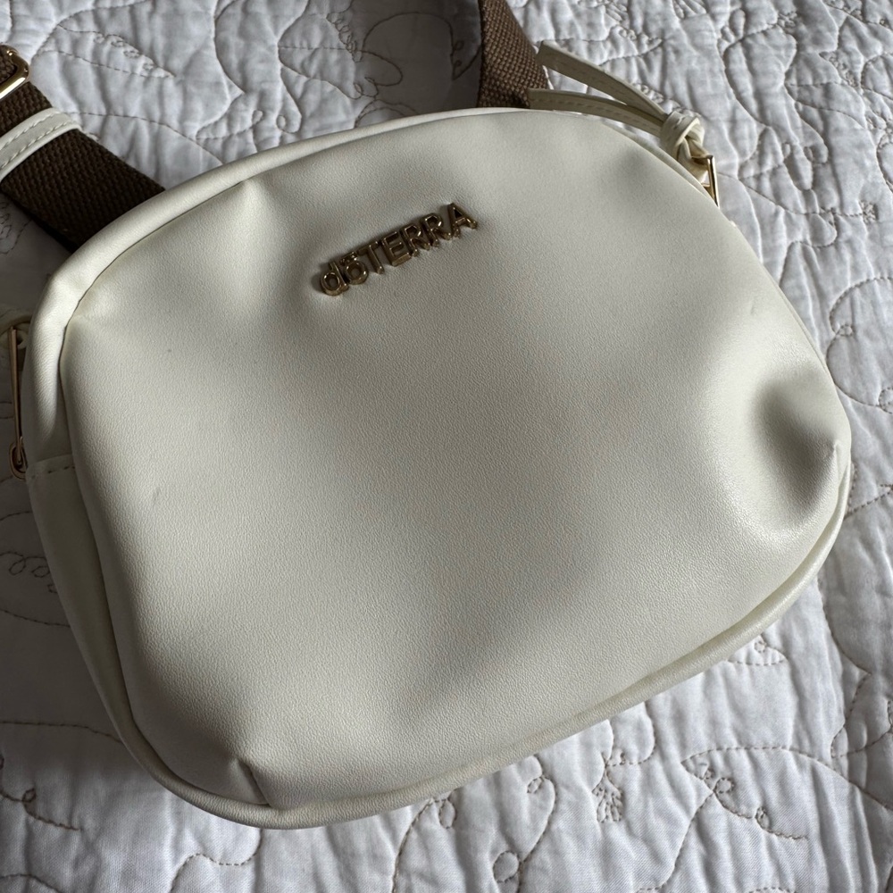 Doterra Crossbody Bag White
